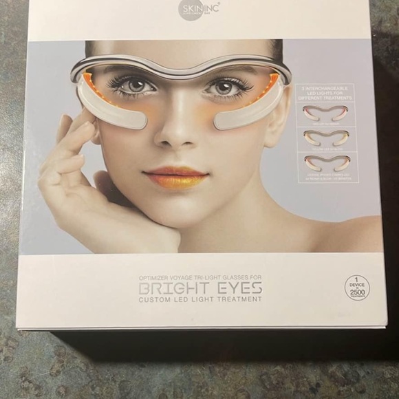 LED LIGHT TREATMENT - skin and eye area. New sealed. Red light - Picture 2 of 5